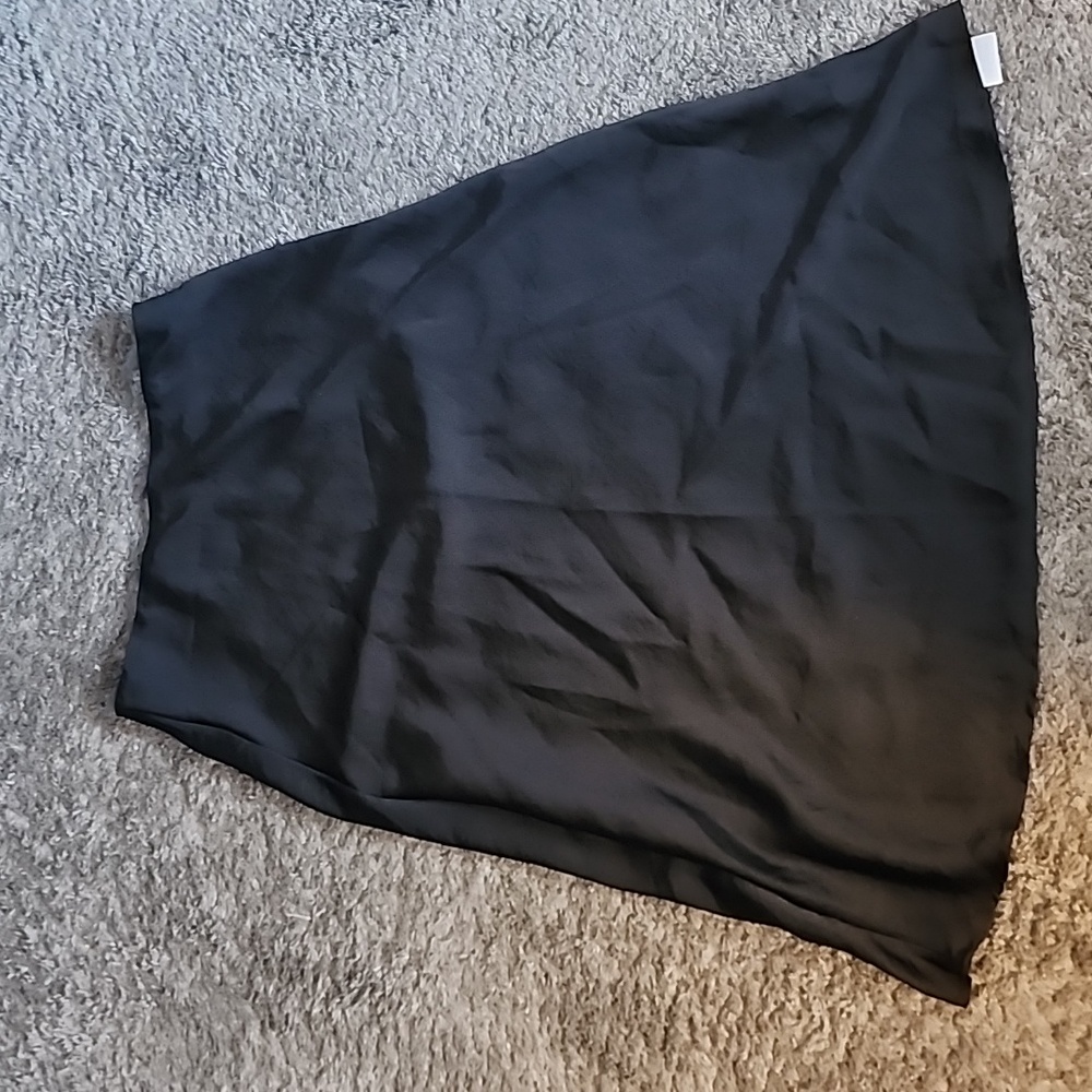 Black satin slip skirt never worn size L